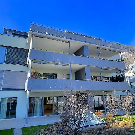 Holiday home Swisshut Modern 10min West Station - Markt